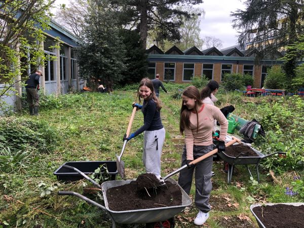 2024 04 17 Schulgarten1